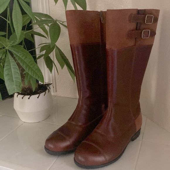 NWOT UGG tall cap toe cognac leather boots with shearling - Picture 2 of 11